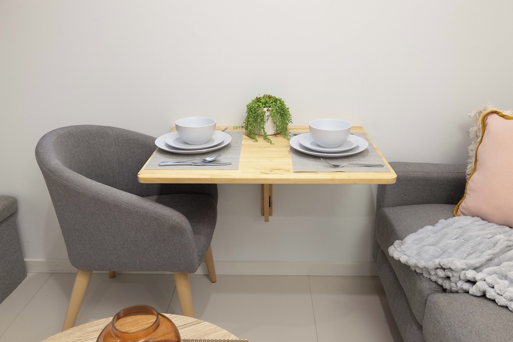Smart Suites Self Check-in Apartments - 39A Freney