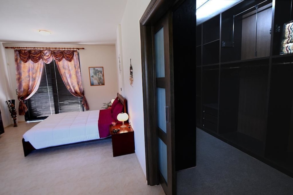 Lilies Villa view 3