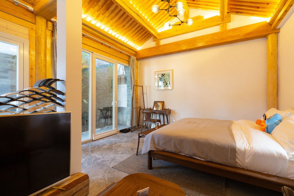 Isvara Flowing Ocean Guesthouse