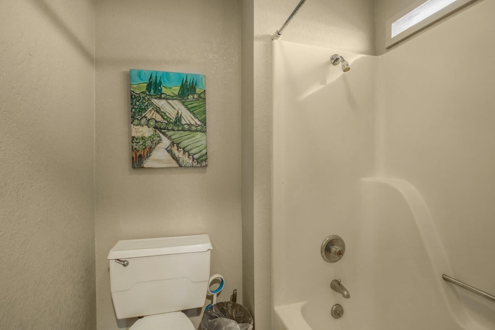 Pet Friendly Duplex on Little Lagoon Fishing Pier view 5