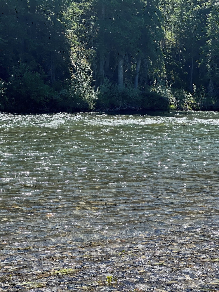 River Retreat Kananaskis
