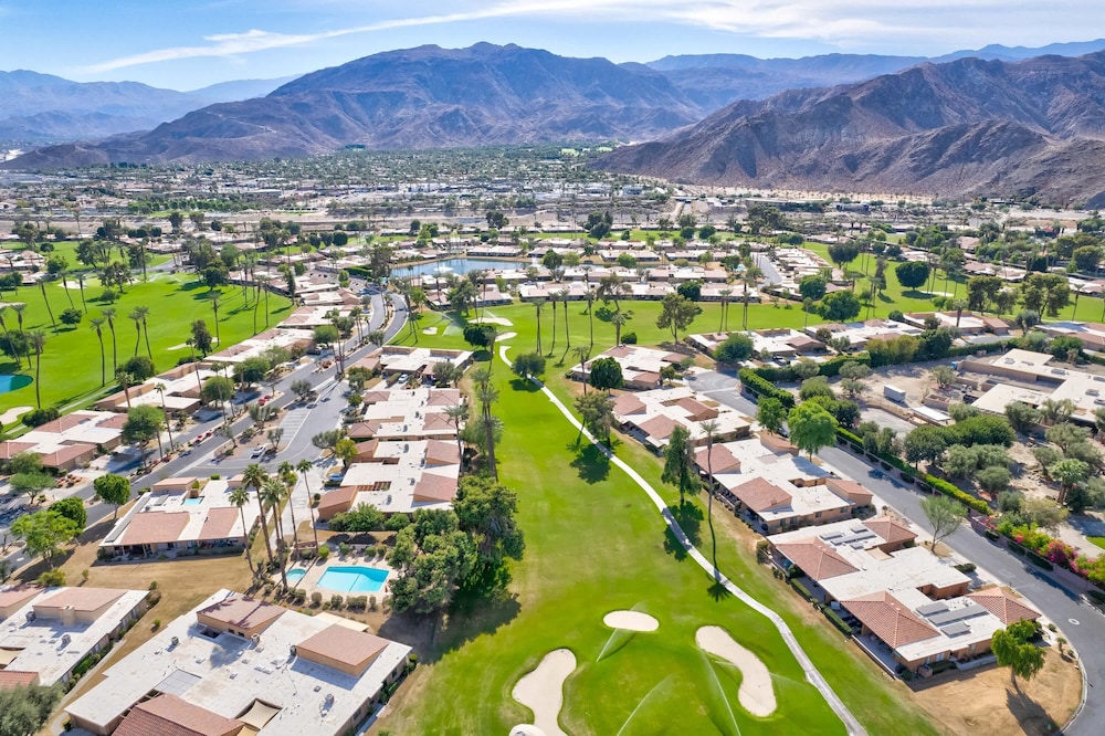 Designer Seville Condo w Golf Mountain Views