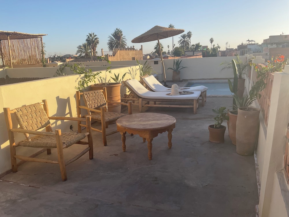 Riad Al Muhandiz