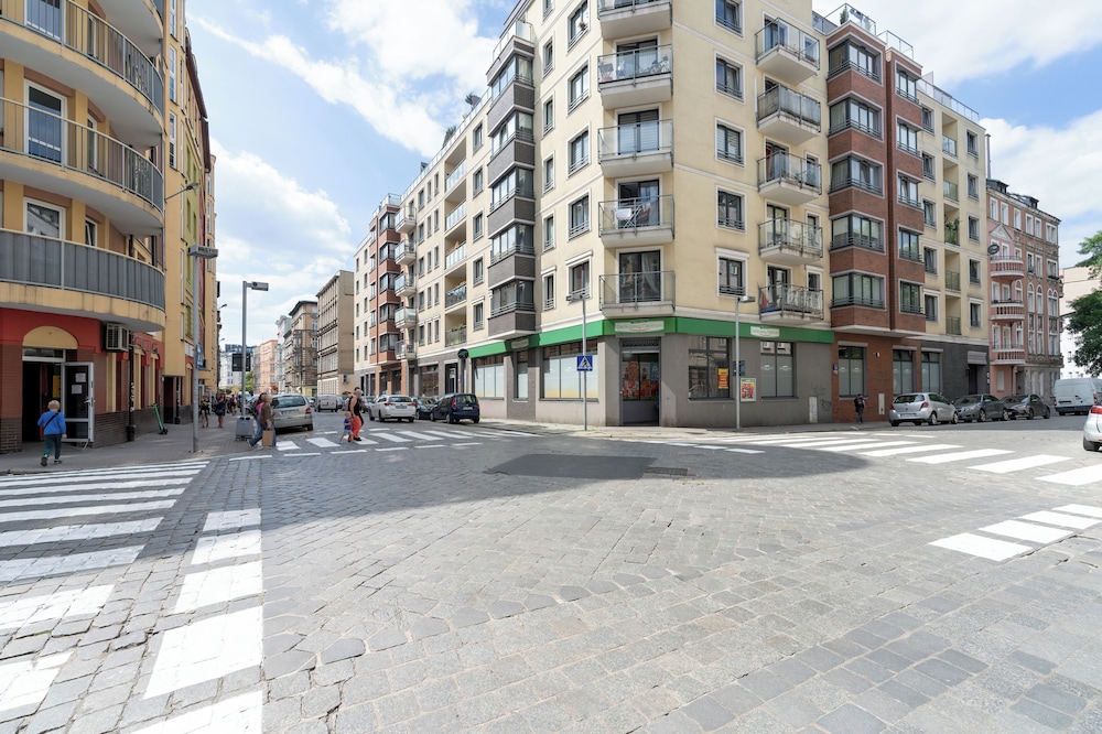 Apartment Wrocław Nadodrze by Renters view 3