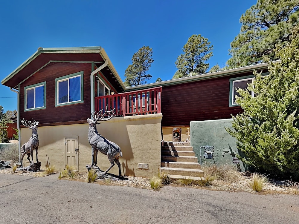 Double Elk Lodge by Ruidoso Vacation Rentals