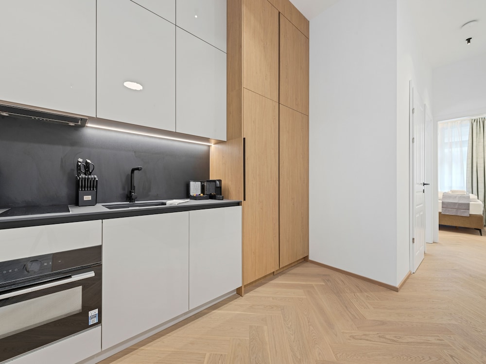 Living No. 5 by GT7 Hospitality
