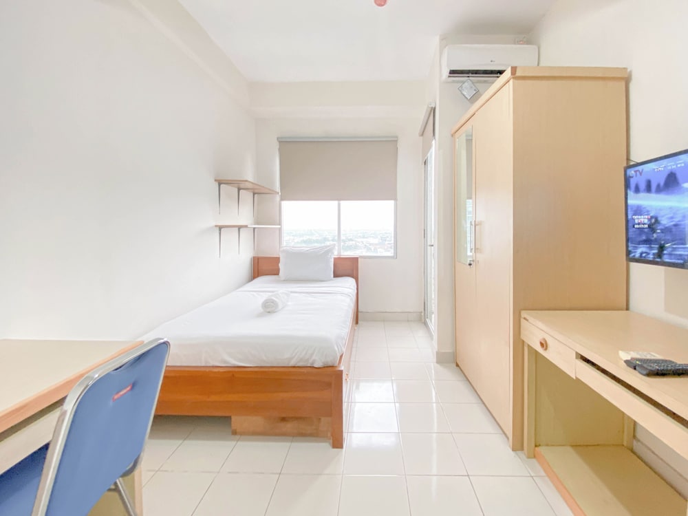 Tranquil and Comfy Studio Apartment at Easton Park Residence Jatinangor