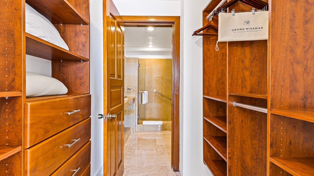 HOLT Grand Miramar Residences
