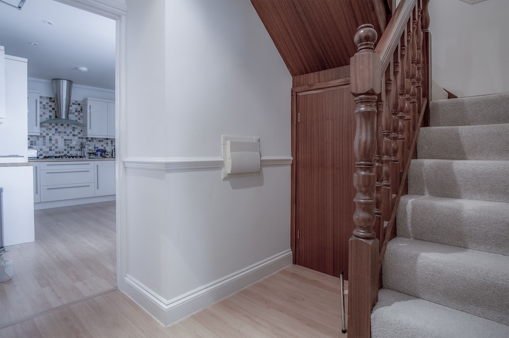 South Beach View- 2 Bedroom - Tenby view 3