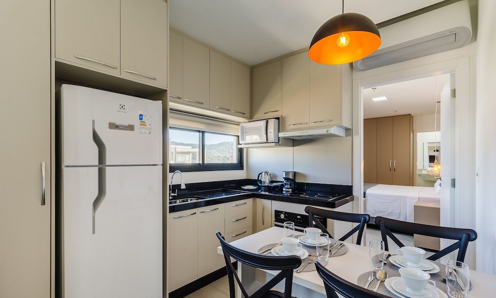 MHF II Apts Variados em Prédio com Vista para o Mar em Itapema