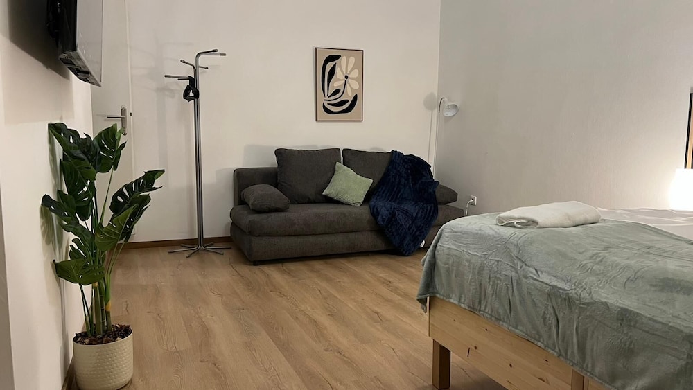 Cozy Room With Balcony Near Rennweg