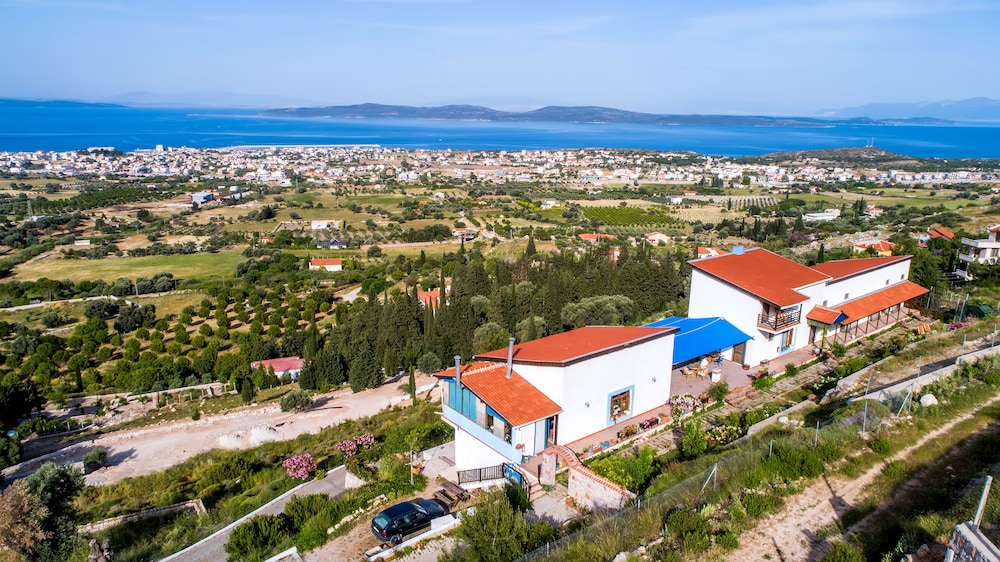 Mavi Keci Otel