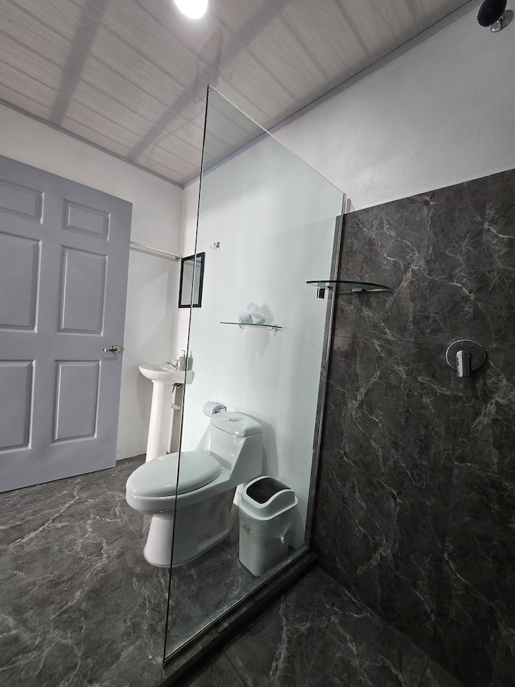 Hostel Cattleya