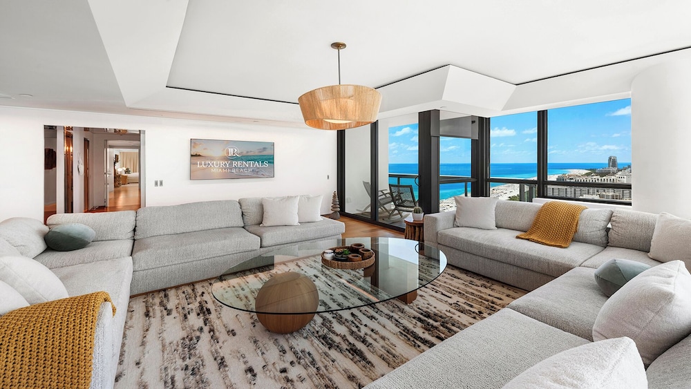 Luxury Vacation Rentals at The Setai by LRMB