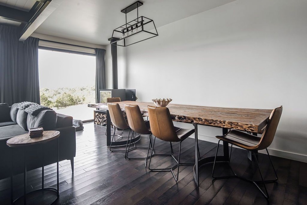 Luxury Hill Country Container Home - Near Alamo Springs Cafe