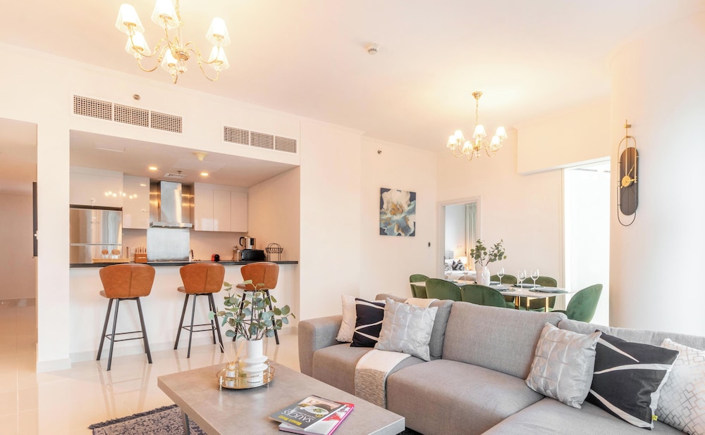 Manzil - 2BR in Dubai Marina w Sea View