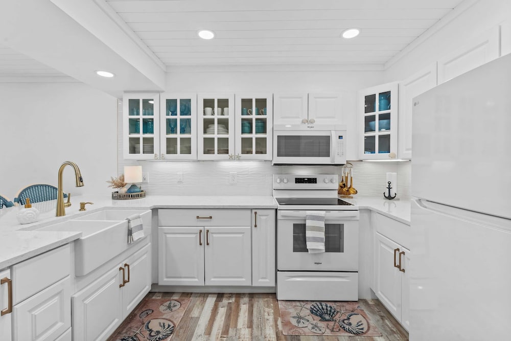Beachfront Panama City Beach Stay With Gulf Views, Balconies, a King Suite, two Queens, and Twin Nook for 8 Guests The Shores Townhome by Avantstay