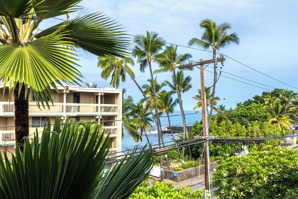Kona Bali Kai 362 – For 2 Guests