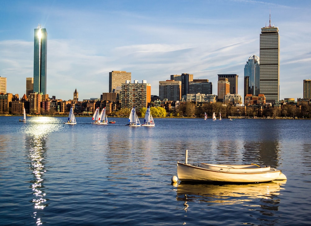 Boston Vacations - Remarkable One Bedroom Suite - Property Image 1
