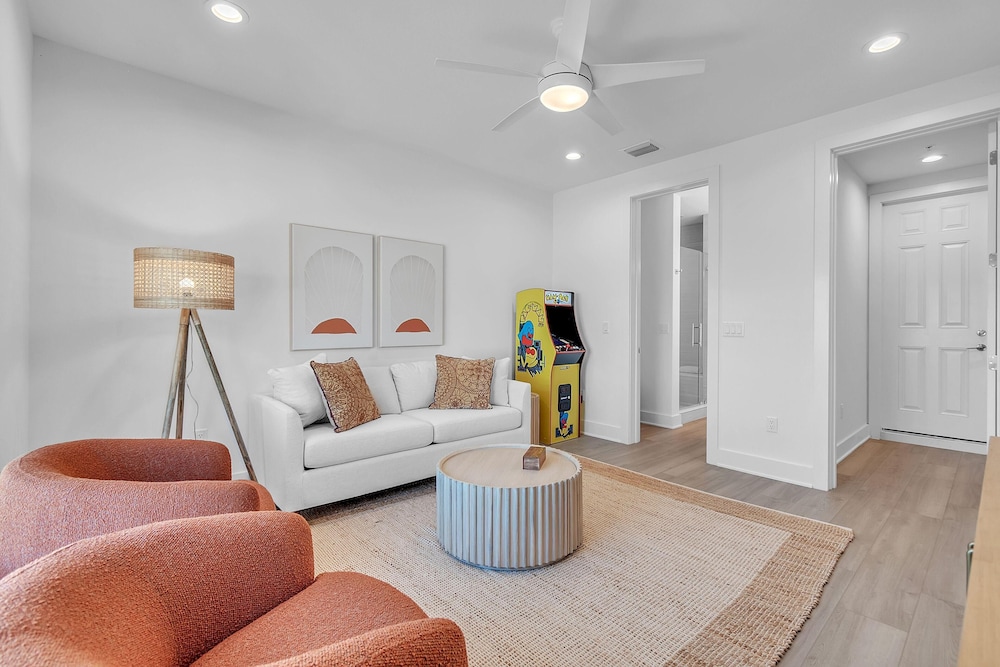 Azul Townhomes A4 - Sunset