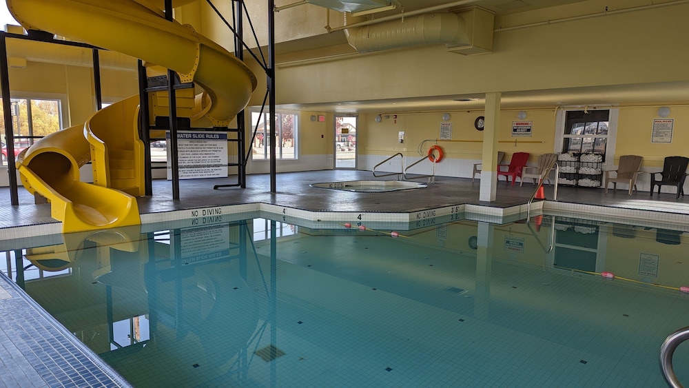 Ramada by Wyndham Cranbrook view 3