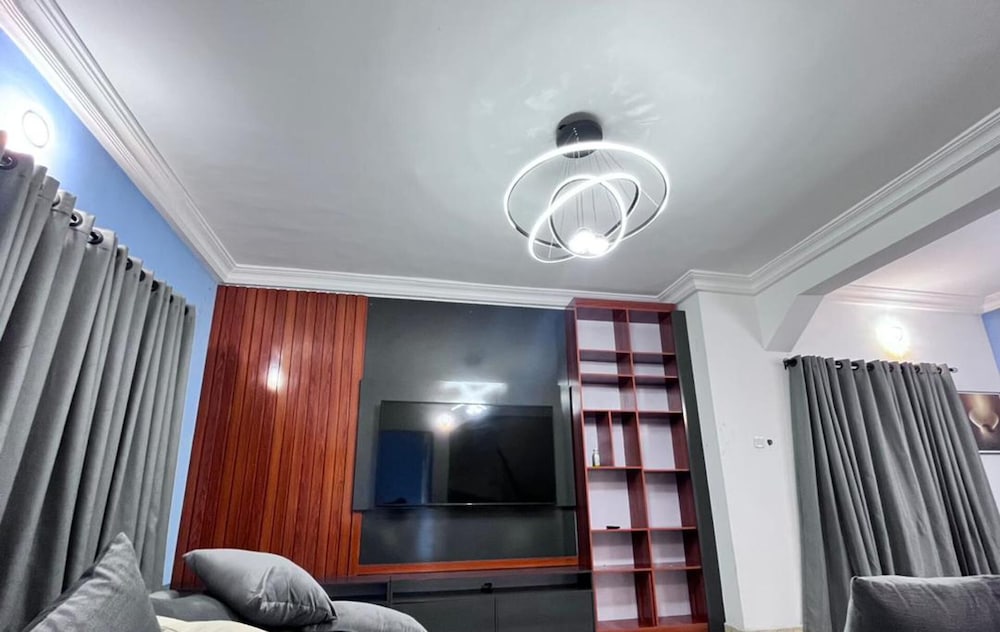 Port Harcourt Luxury Apartments, Fully Furnished view 4