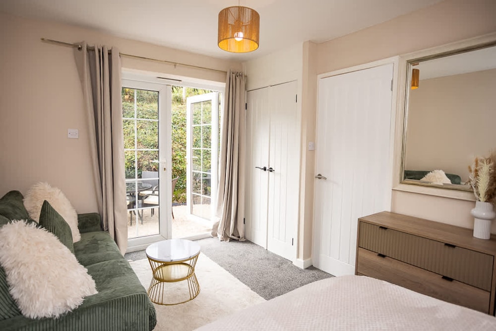 Rose Cottage - 2 Bedroom Cottage - Penally