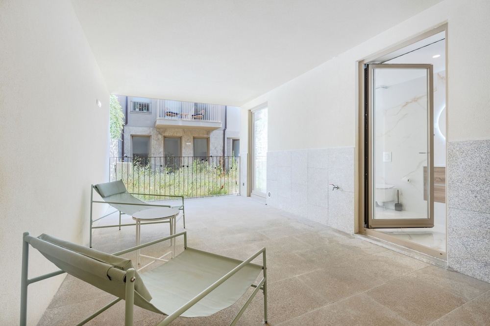 The Sunny Duplex at BoaVista Flats