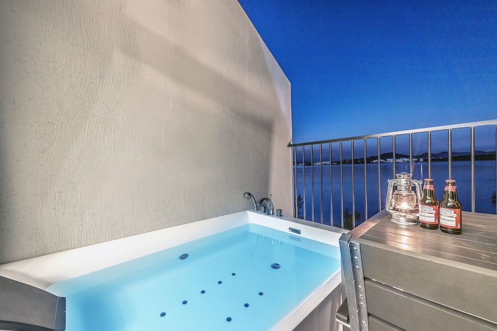 Yeosu Lastella Spa Pet-friendly Pension
