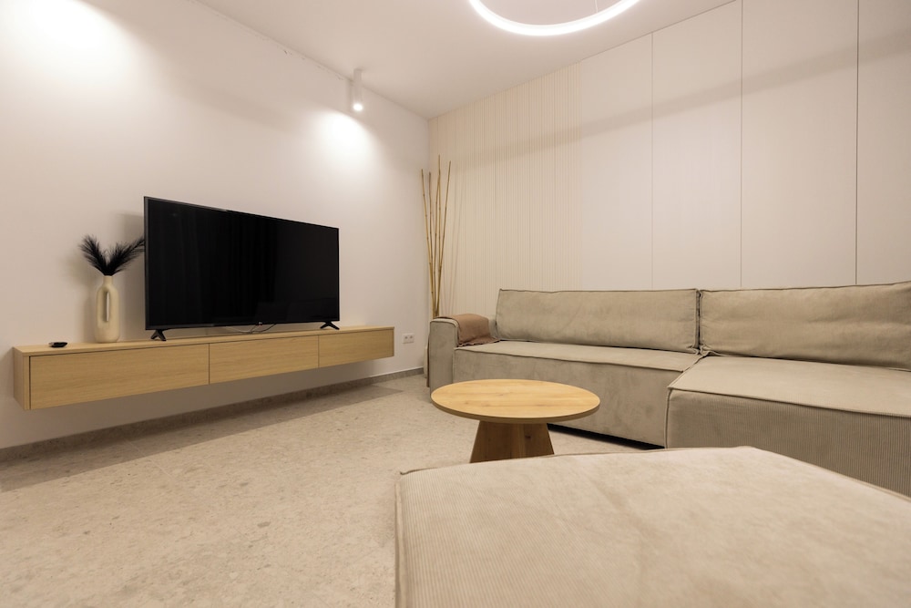 Royalton Suites