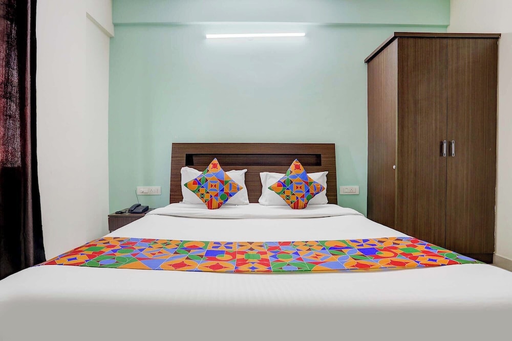 FabHotel Royal Suites - Yeshwanthpur