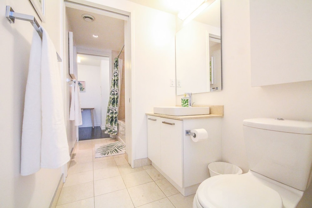 Sarkar Suites - Entertainment District