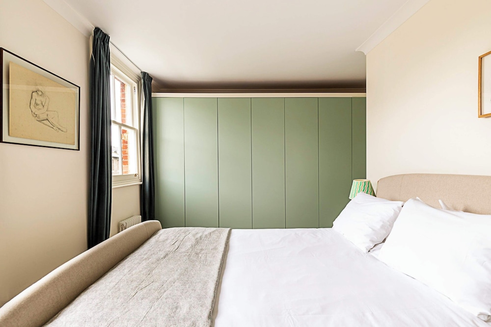 Charming Kentish Town Flat view 4