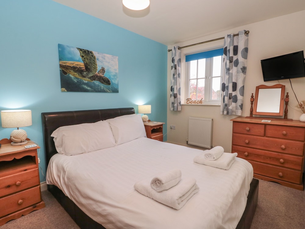 Coastal Retreat, The Bay