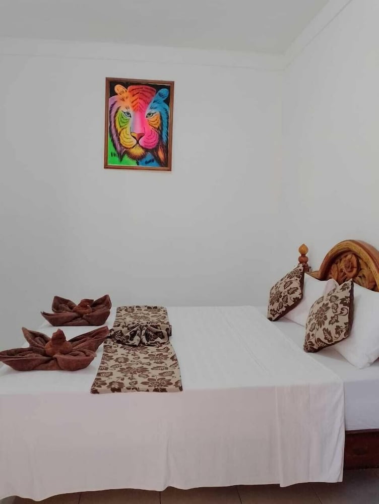 Joevana Cottage view 3