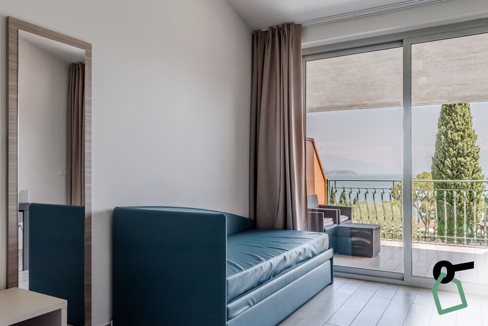 HOTIDAY Apartments Desenzano