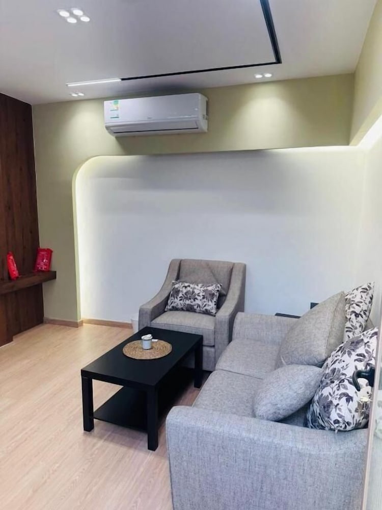 Al Rayyan Residential Suites