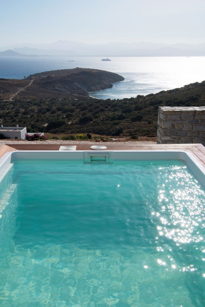 Rising Sun sea View Villa Near the Beach Paros