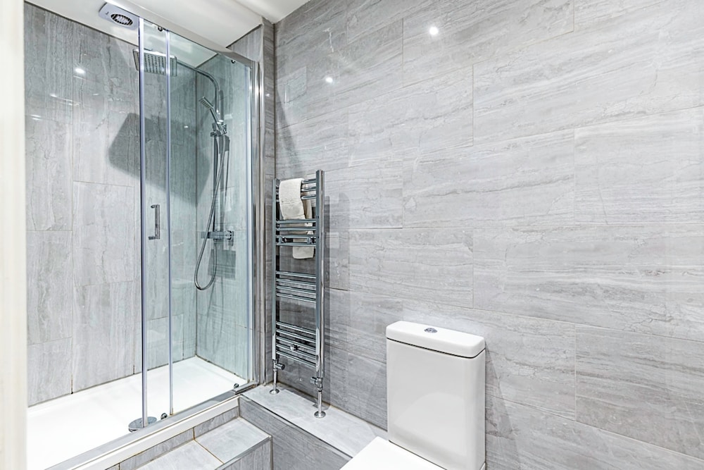 Beautiful Two Bedroom Abode in Notting Hill
