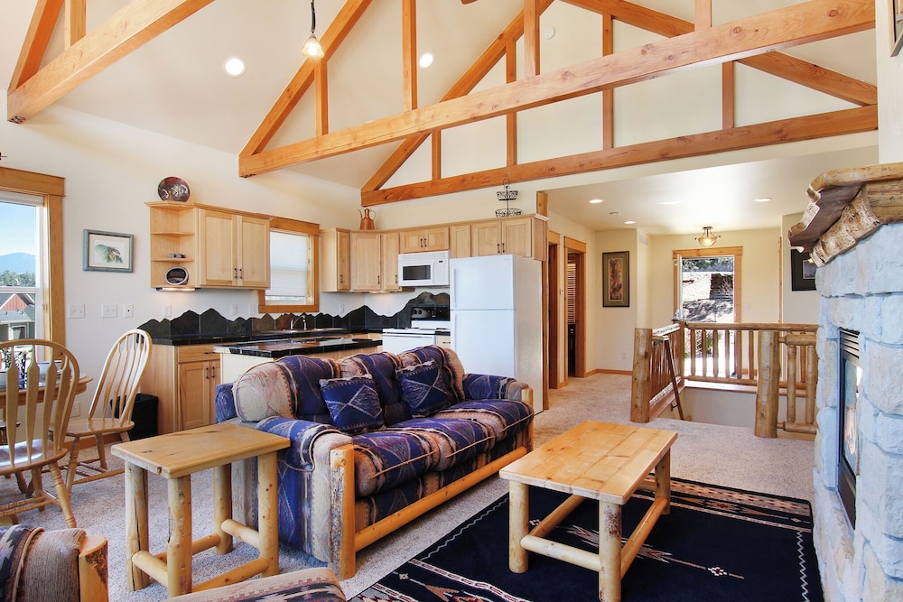 Estes Park Vacation Lodging