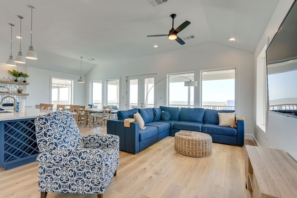 Modern Galveston Vacation Rental: Steps to Beach! view 5