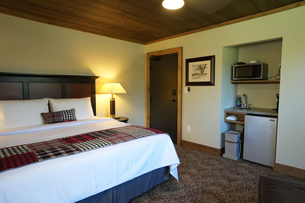 Hollow Valley Resort
