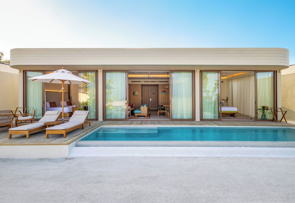 Centara Grand Lagoon Maldives