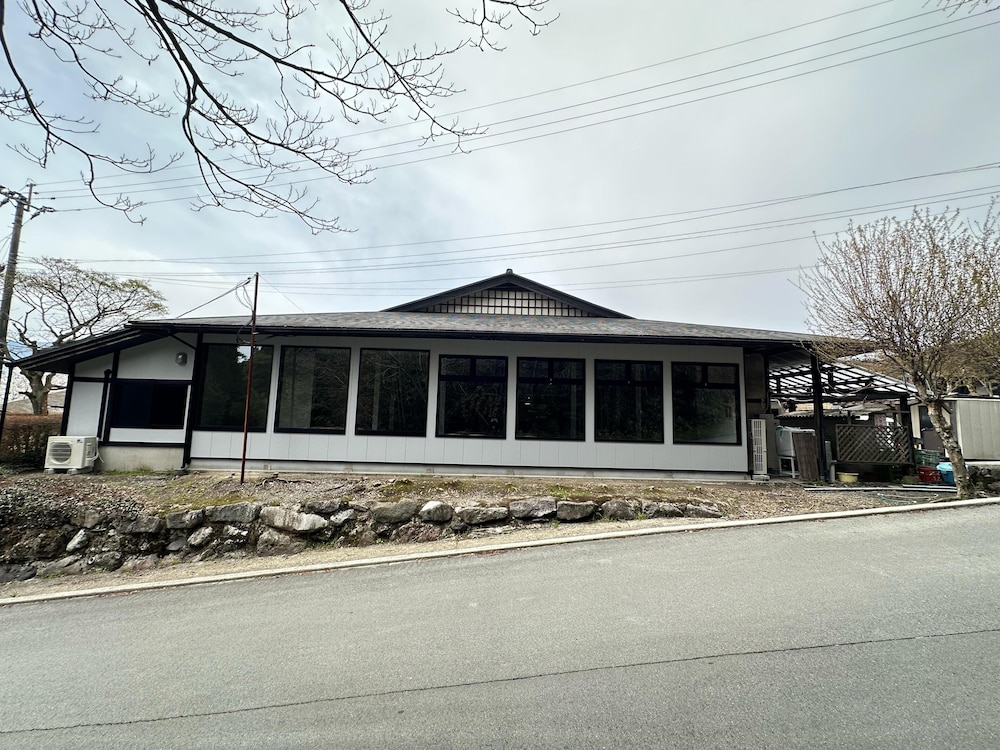 Hakusui Onsen Takenokura Sansou