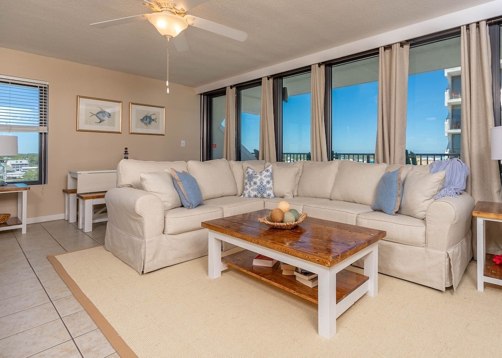 Island Winds West 670 3 Bedroom Condo
