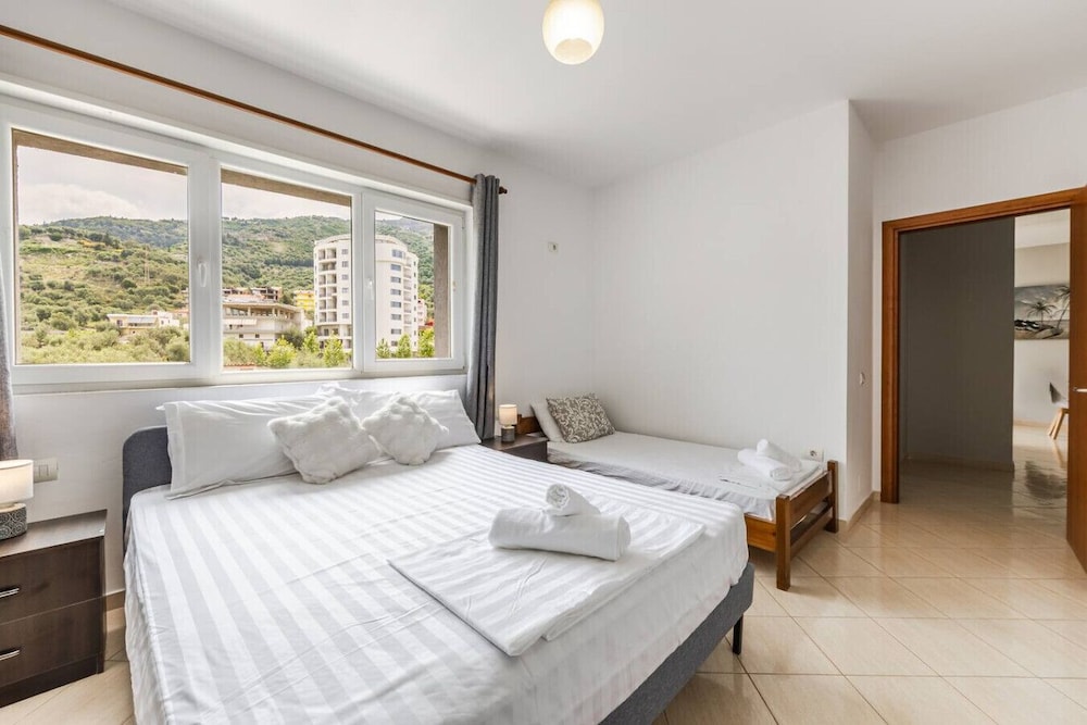 Seaside Stay Apartment