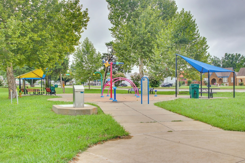 1 Mi to OKC Fair Park: Family-friendly Apt!