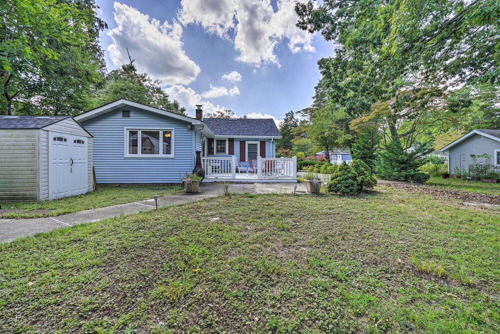 Dog-friendly Waretown Home w/ Furnished Deck! view 5