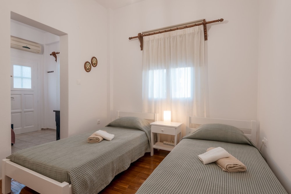 Naousa Central House Paros