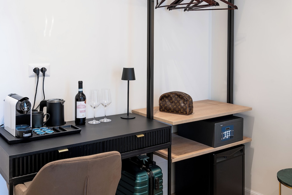 Romart luxury rooms